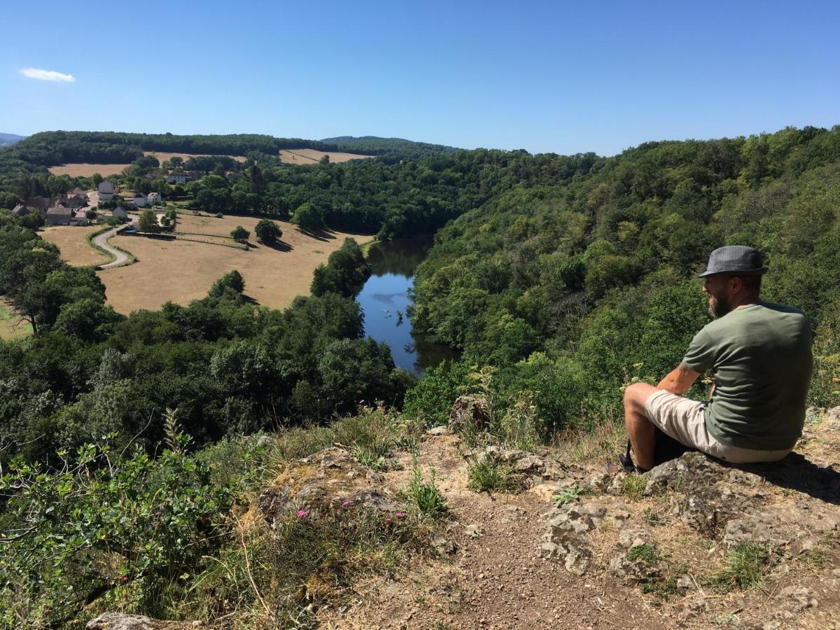 مبيت وإفطار Fontenay-près-Vézelay Au Cheval Bleu المظهر الخارجي الصورة